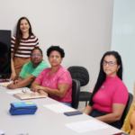 Professoras da rede municipal participam de formação sobre sistema Braille com vivência prática e depoimento de aluna com deficiência visual