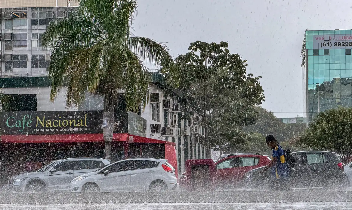 Inmet alerta para tempestades intensas no Centro-Oeste e Sudeste nesta quinta