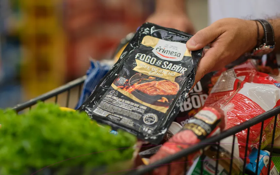 Frimesa corta despesas e suspende patrocínios e doações