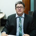 Sérgio Doó solicita parque infantil e quadra de areia em praça da Igreja Matriz